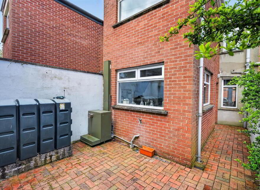 2 Marlborough Gardens, Belfast, BT9 6SQ