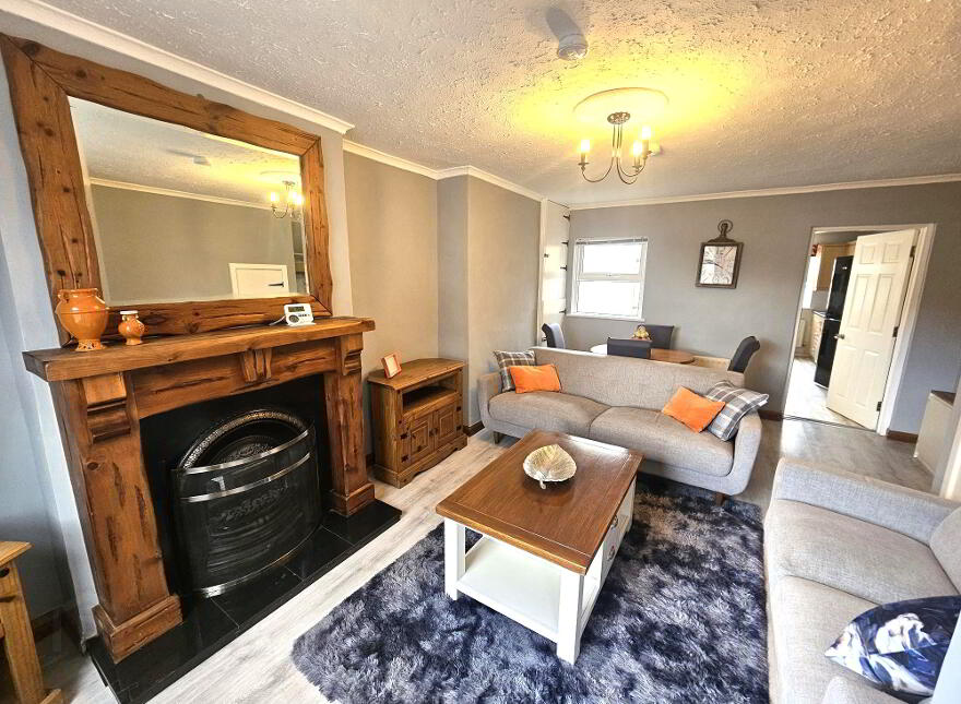 Bonds Street, Waterside, L'Derry, BT47 6EF