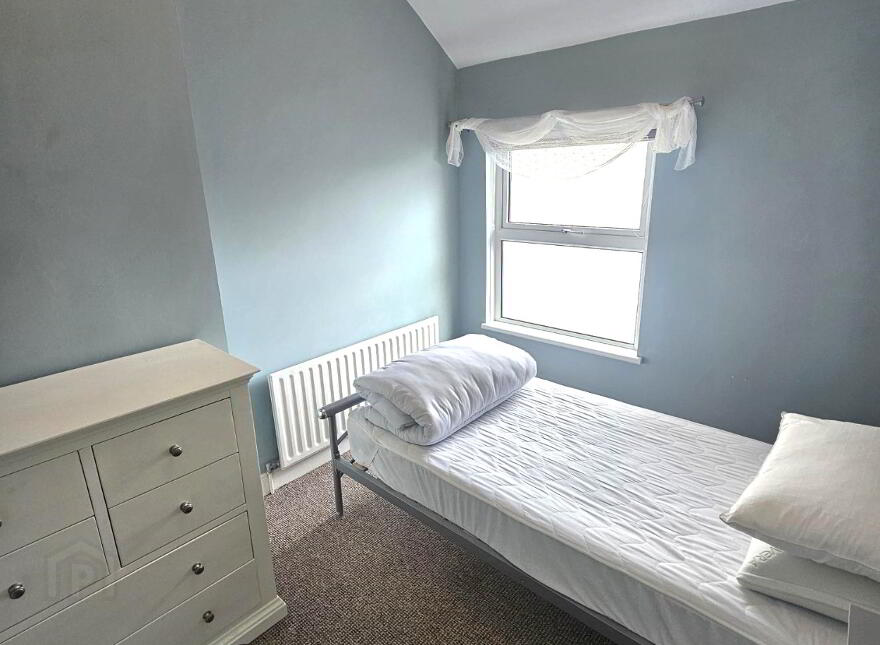 Bonds Street, Waterside, L'Derry, BT47 6EF
