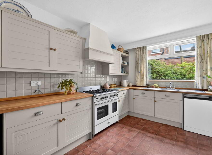 5 Glebe Road East, Newtownabbey, BT36 6DL