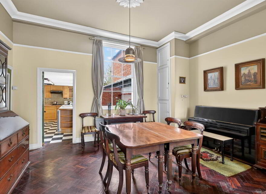 27 Rugby Road, Belfast, BT7 1PT