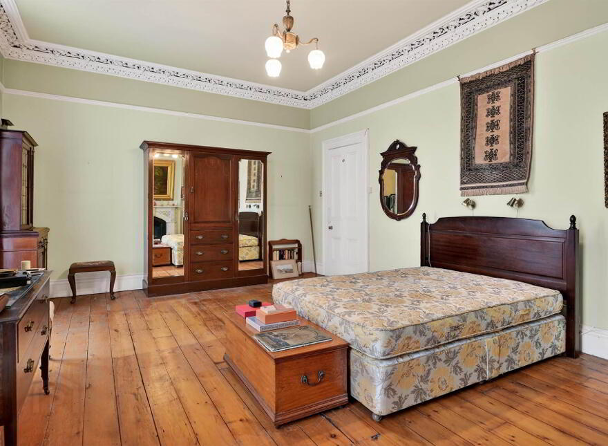 27 Rugby Road, Belfast, BT7 1PT