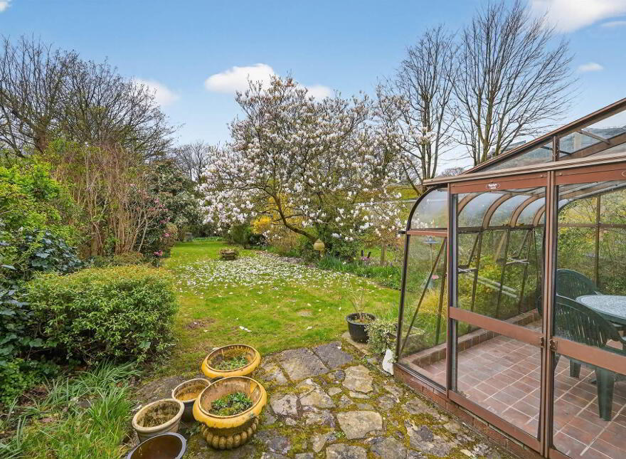 27 Rugby Road, Belfast, BT7 1PT