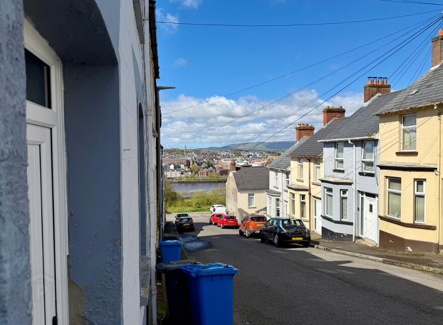 8 Robert Street, Waterside, L’derry, BT47 2ET