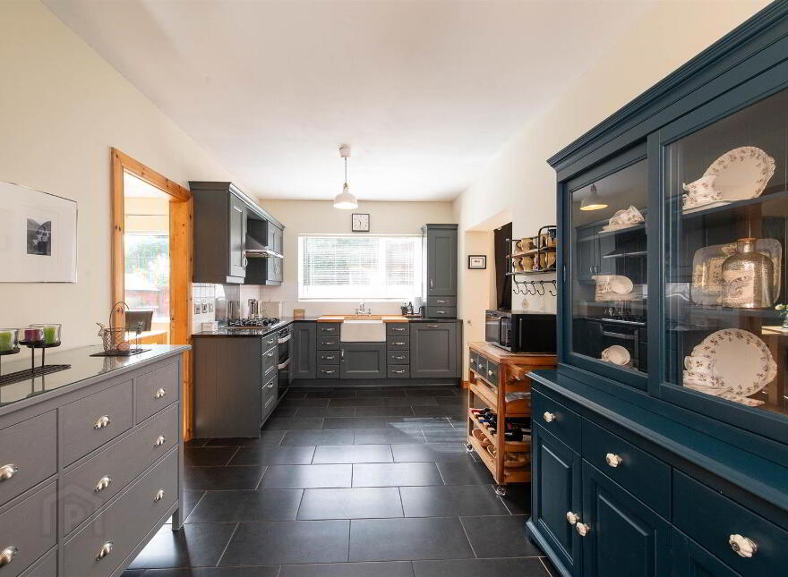 50 Oakwood Avenue, Carryduff, Belfast, BT8 8SW