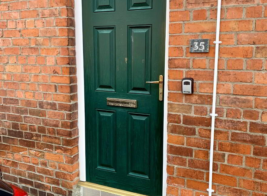 35 Riverside, Antrim, BT41 4BH