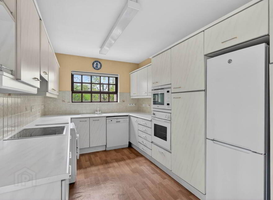 5 Broomhill Manor, Belfast, BT9 5HG
