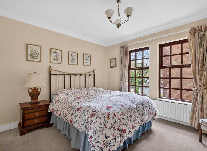 5 Broomhill Manor, Belfast, BT9 5HG
