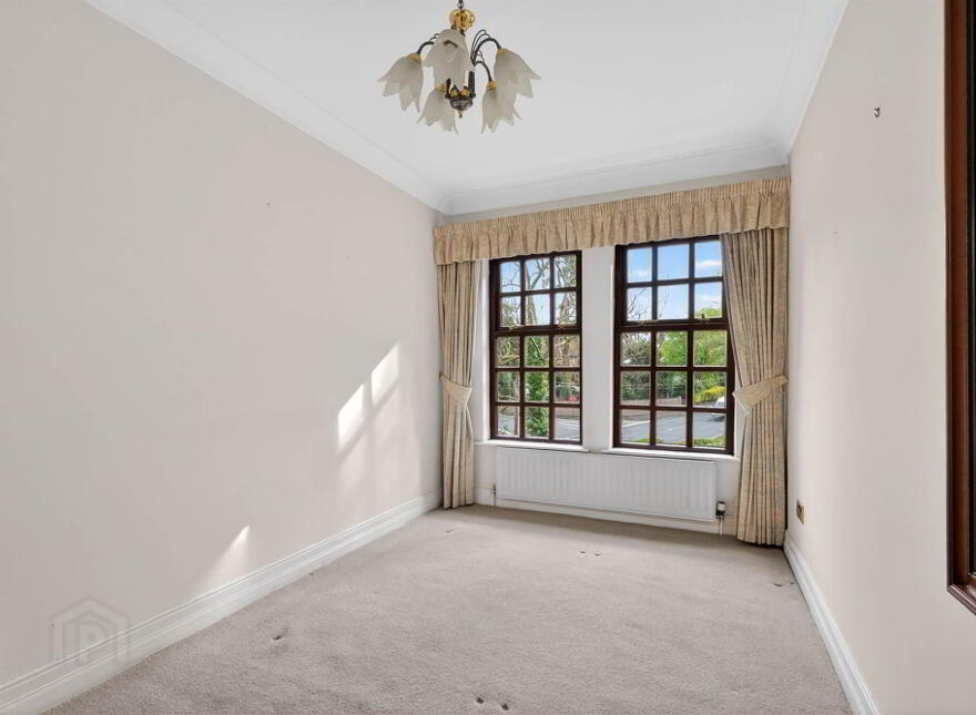 5 Broomhill Manor, Belfast, BT9 5HG