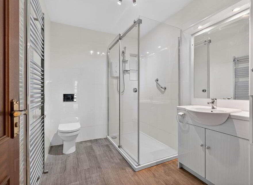 5 Broomhill Manor, Belfast, BT9 5HG