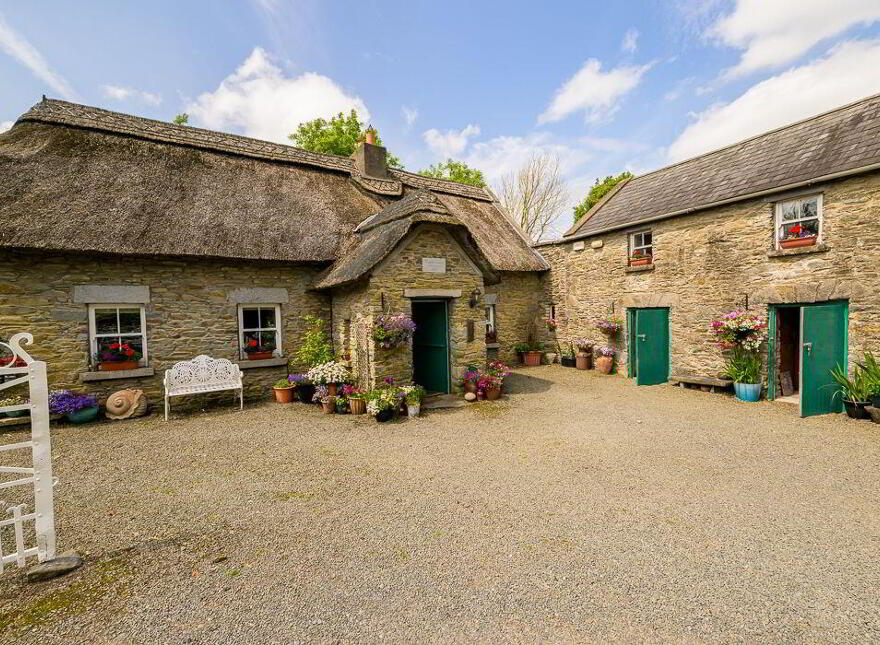 Castlekeeran, Carnaross, Kells, A82CF98