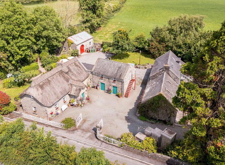 Castlekeeran, Carnaross, Kells, A82CF98