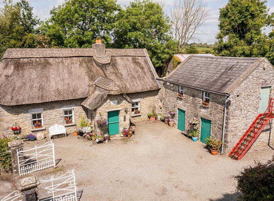 Castlekeeran, Carnaross, Kells, A82CF98