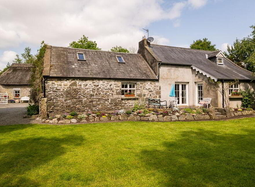 Castlekeeran, Carnaross, Kells, A82CF98