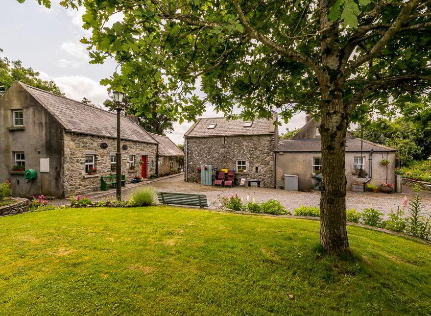 Castlekeeran, Carnaross, Kells, A82CF98