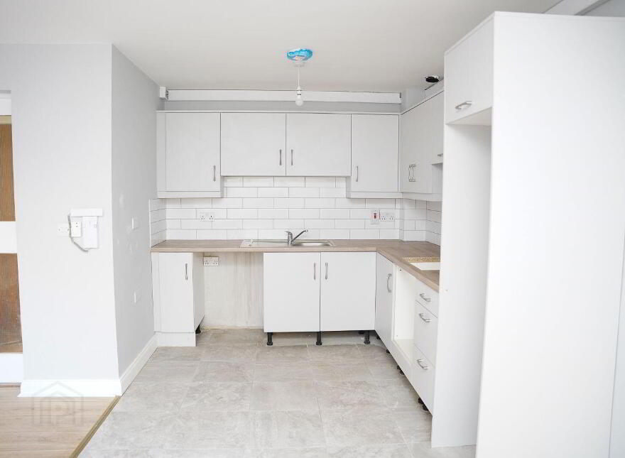 8 Rock Court Apartments, Rock Court, Ballinagh, H12D324