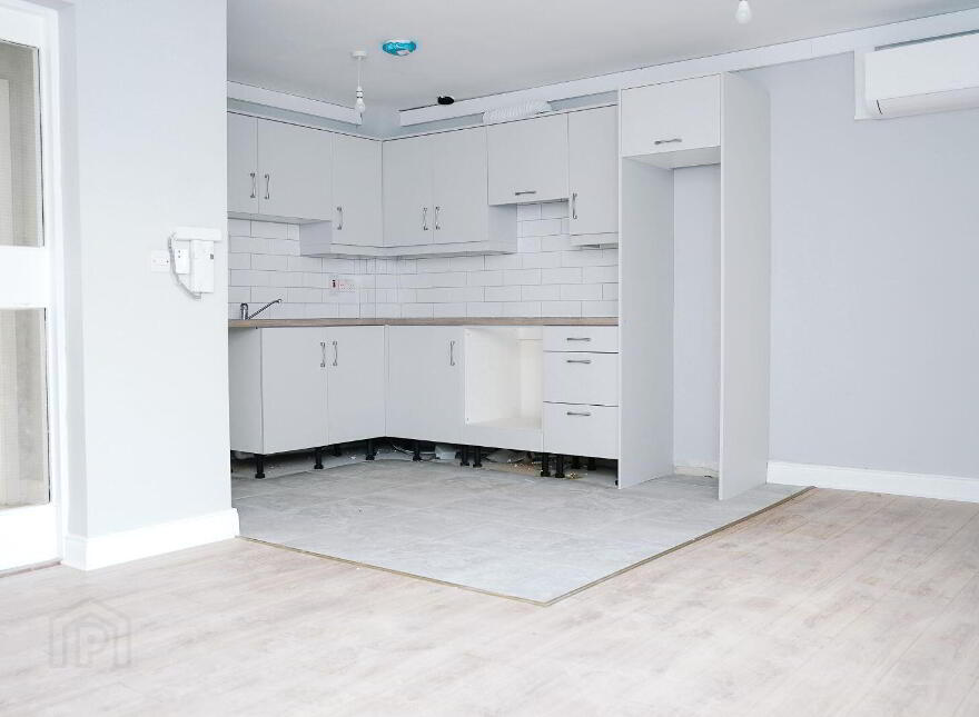 8 Rock Court Apartments, Rock Court, Ballinagh, H12D324