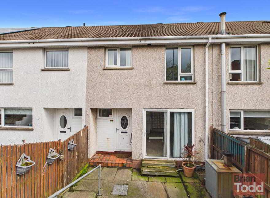 16 Blackcave Park, Larne, BT40 1TN