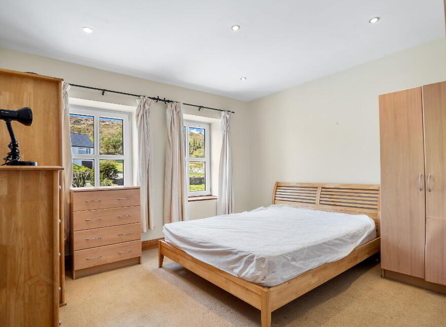 2 Oyster Cove, Kilkerrin, Ardmore, H91Y2AX