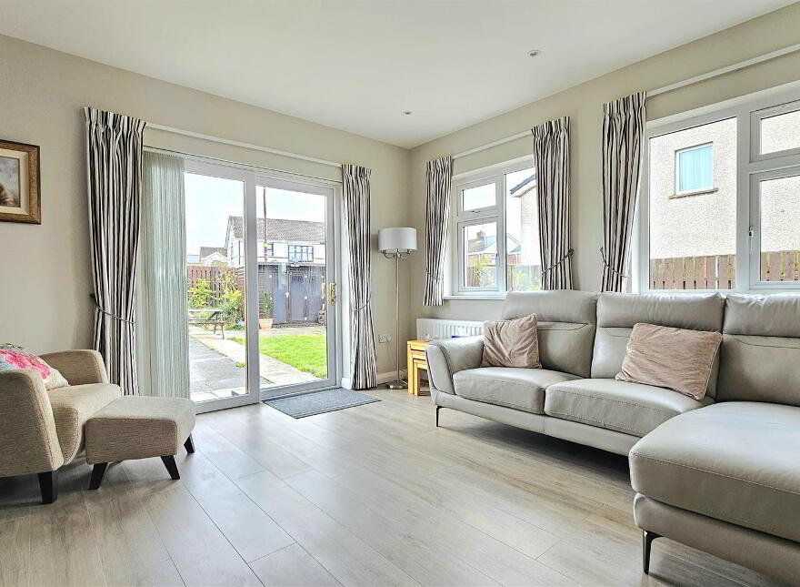 9 Cloughlands Park, Carrickfergus, BT38 7NJ