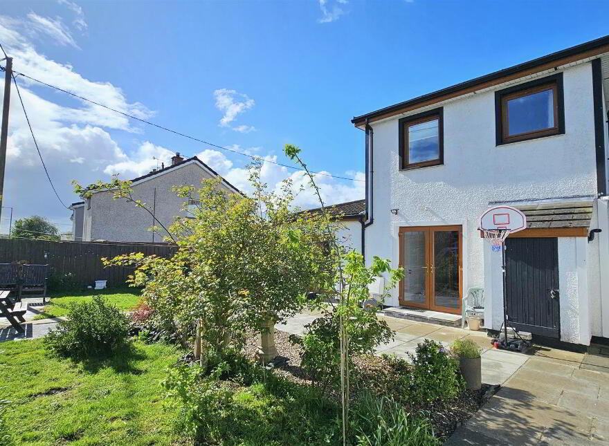 9 Cloughlands Park, Carrickfergus, BT38 7NJ