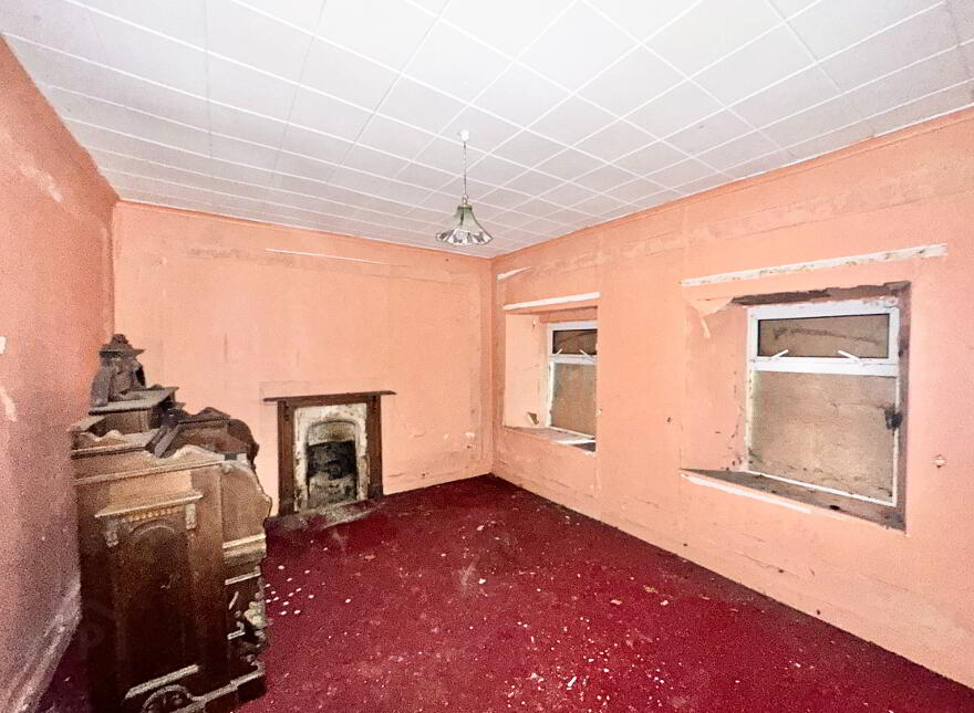 The Turretts, Charleville, P56VP95