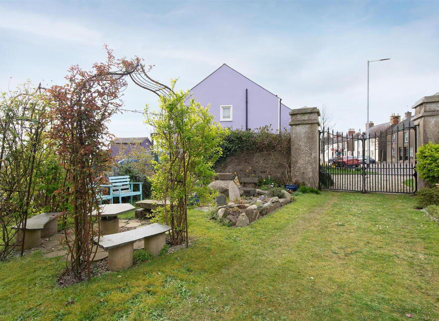 The Gate Lodge, 14 Main Street, Dundrum, BT33 0LU
