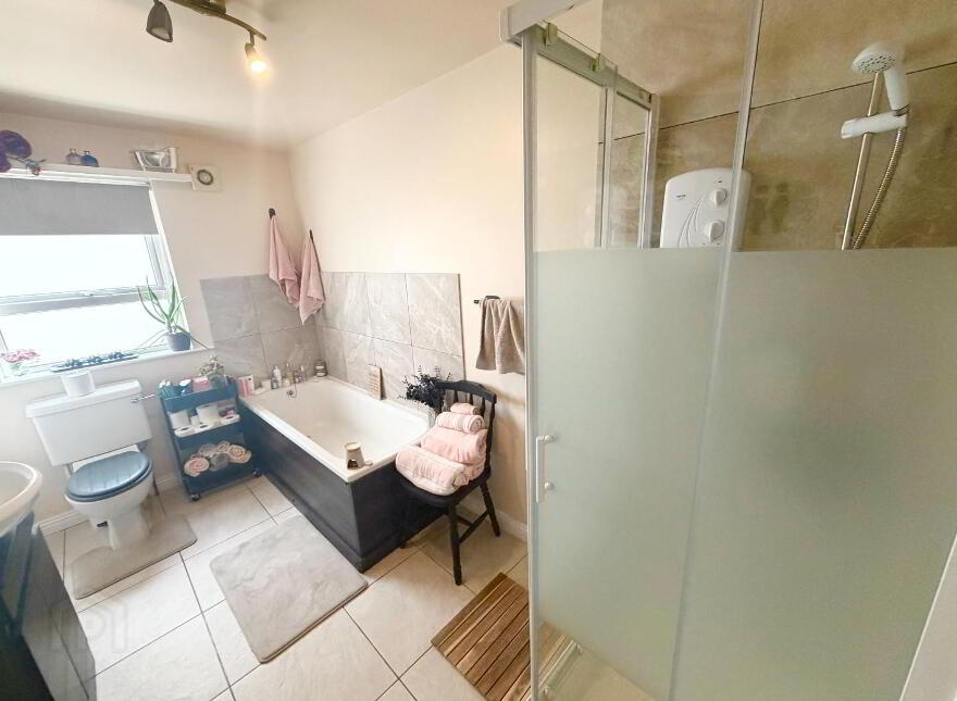 31 Briar Hill, Greysteel, Derry, BT47 3DE