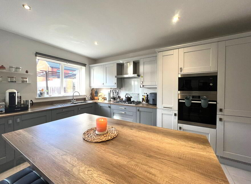 18 Highgrove Mews, Carrickfergus, BT38 9UD