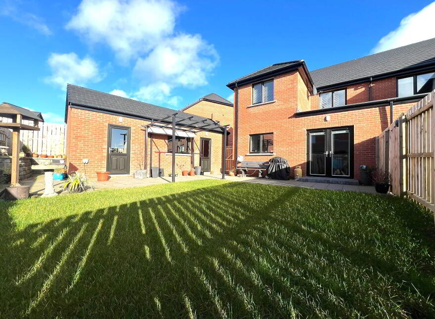 18 Highgrove Mews, Carrickfergus, BT38 9UD