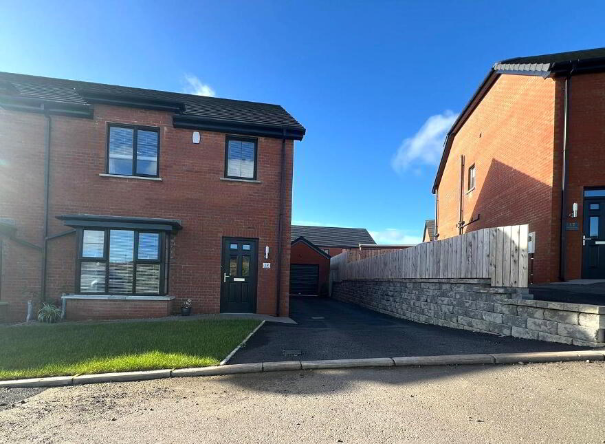 18 Highgrove Mews, Carrickfergus, BT38 9UD