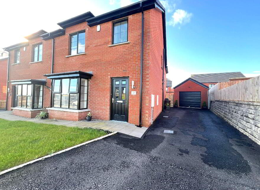 18 Highgrove Mews, Carrickfergus, BT38 9UD