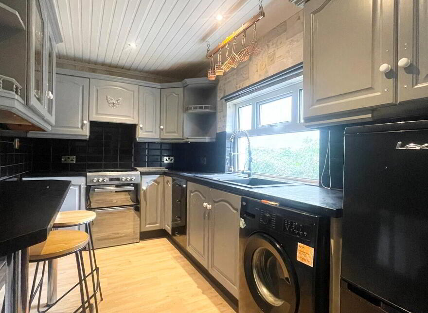 19A Victoria Street, Portrush, BT56 8DL