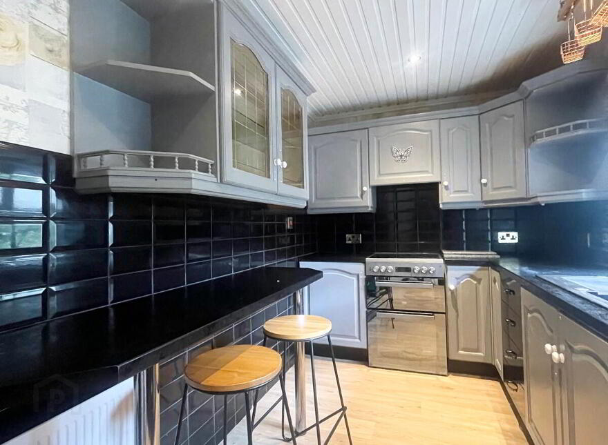 19A Victoria Street, Portrush, BT56 8DL