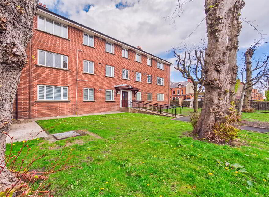 APT 4, Kansas Avenue, Belfast, BT15 5AY