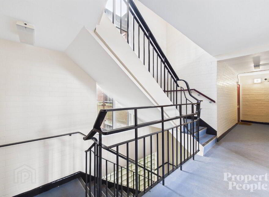 APT 4, Kansas Avenue, Belfast, BT15 5AY