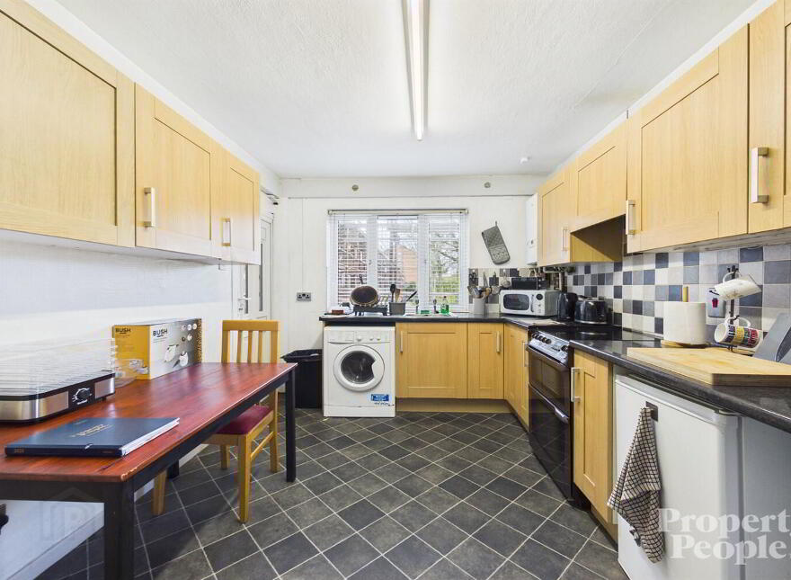 APT 4, Kansas Avenue, Belfast, BT15 5AY