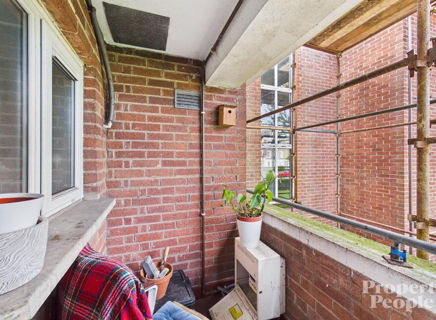 APT 4, Kansas Avenue, Belfast, BT15 5AY