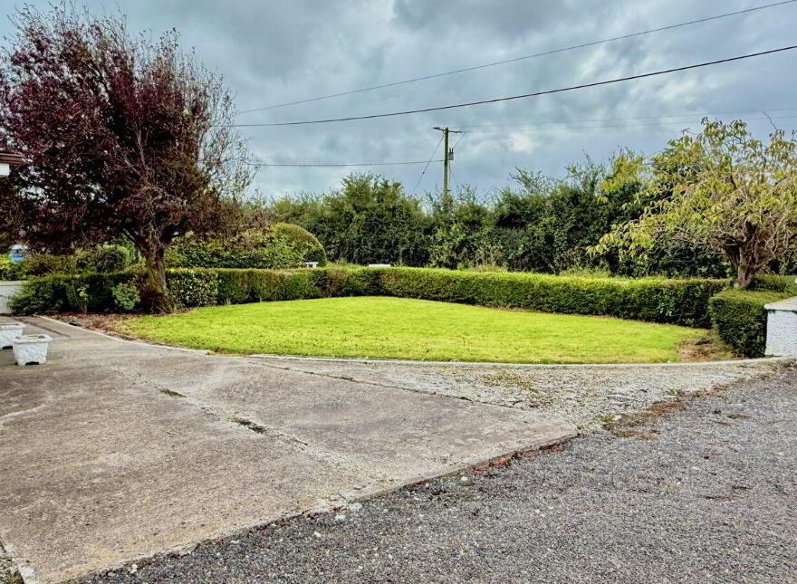 Moanleana, Newcastle West, V42NC44