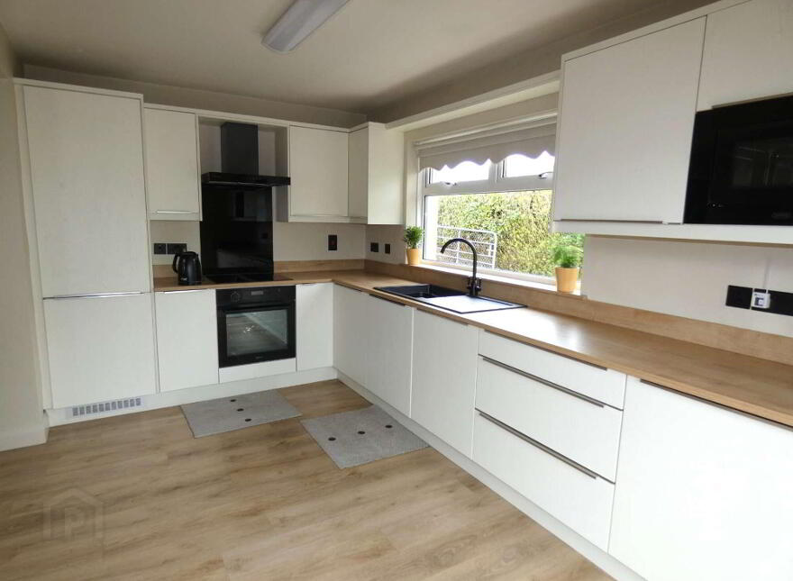 185 Kilraughts Road, Ballymoney, BT53 8NL