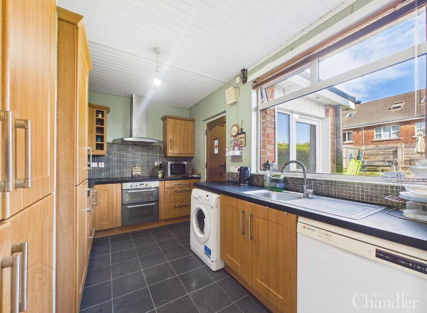 58 Ravenhill Gardens, Belfast, BT6 8GQ