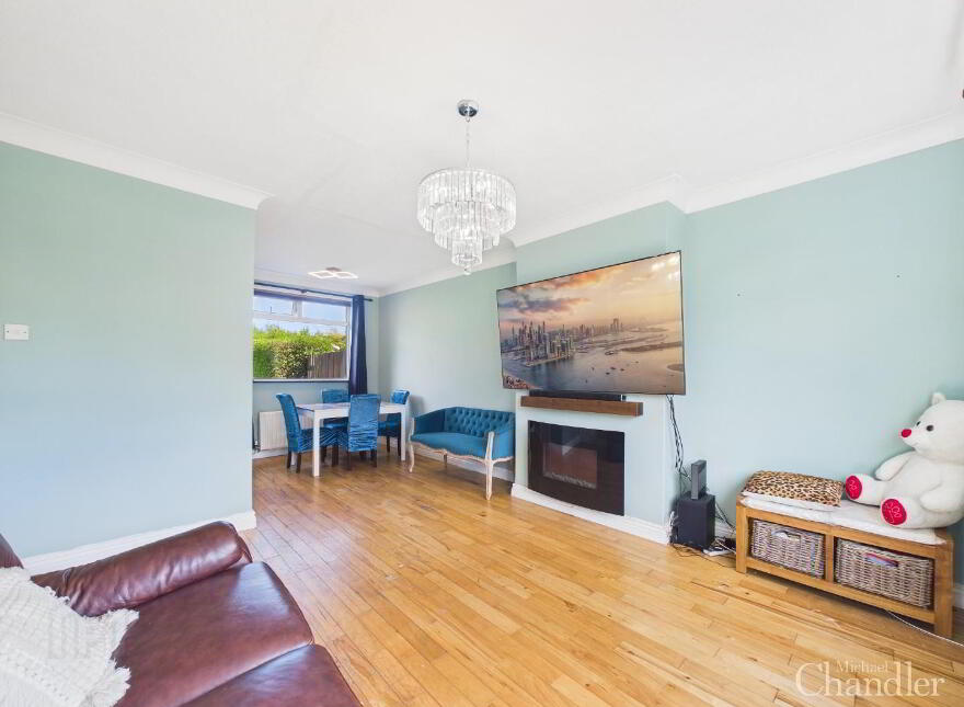 58 Ravenhill Gardens, Belfast, BT6 8GQ