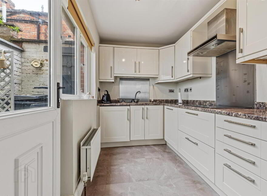 39 Glenbrook Avenue, Belfast, BT5 5JP