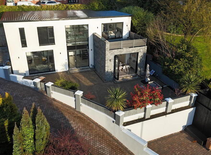 738D Antrim Road, Newtownabbey, BT36 7PQ