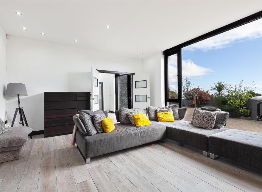 738D Antrim Road, Newtownabbey, BT36 7PQ