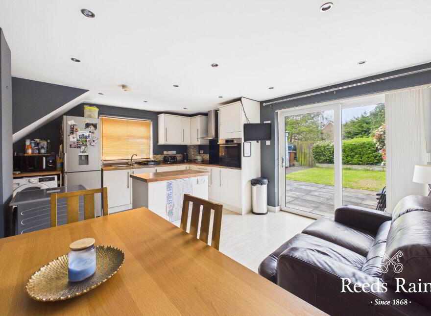 98 Downshire Road, Carrickfergus, BT38 7LD