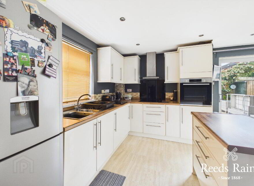98 Downshire Road, Carrickfergus, BT38 7LD