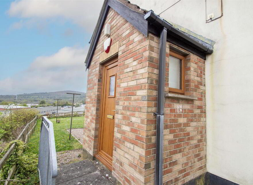 34 Meadowhill Grange, Glen Road, Belfast, BT11 8QS