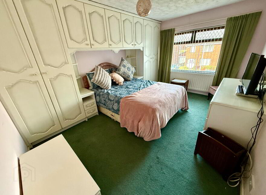 15 St John Park, Buncrana Road, Derry, BT48 8AL