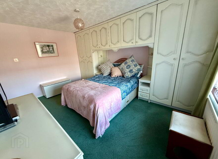 15 St John Park, Buncrana Road, Derry, BT48 8AL